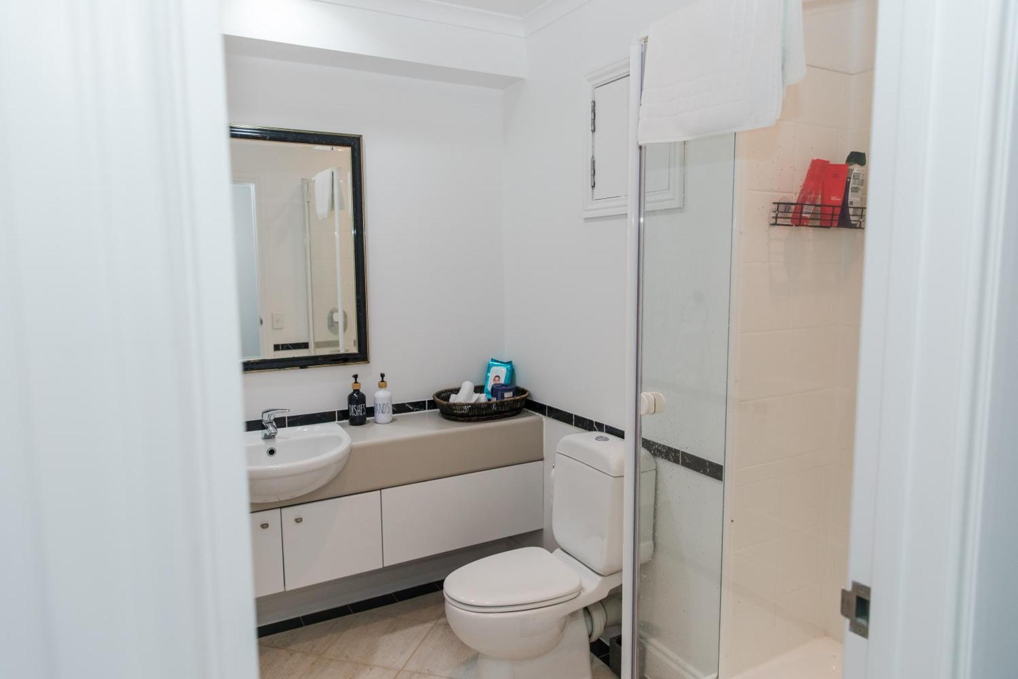 A City Stay Holiday On Queen Street Auckland Exterior photo